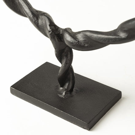 braided sculpture close up bottom