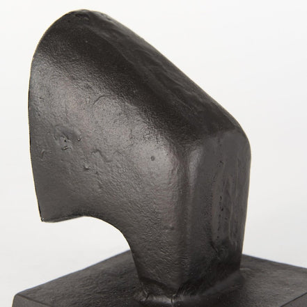 bull bookend back from angle close up