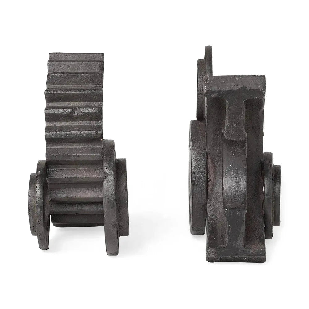 gear art sculpture aligned from front